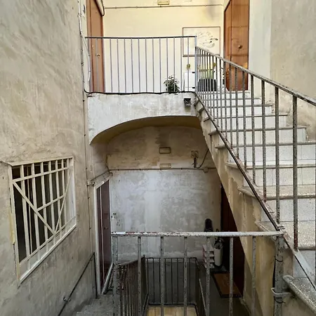 Napoli-new With 2 Bathrooms Guest house 3*