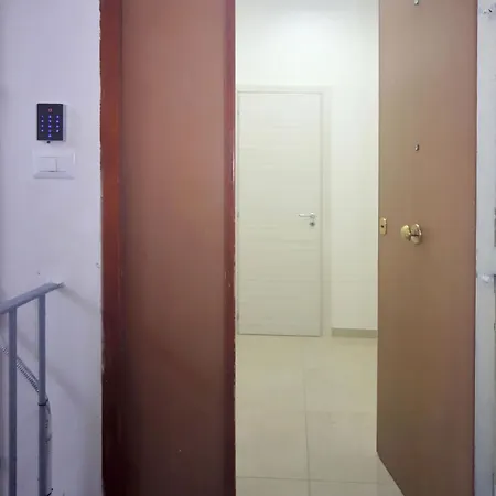 Napoli-new With 2 Bathrooms Guest house Naples
