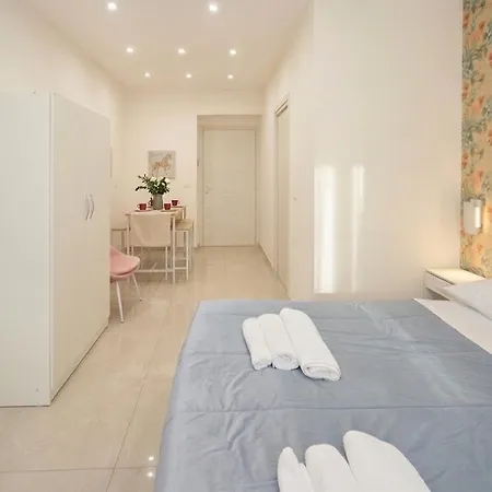 Napoli-new With 2 Bathrooms بيت ضيافة نابولي